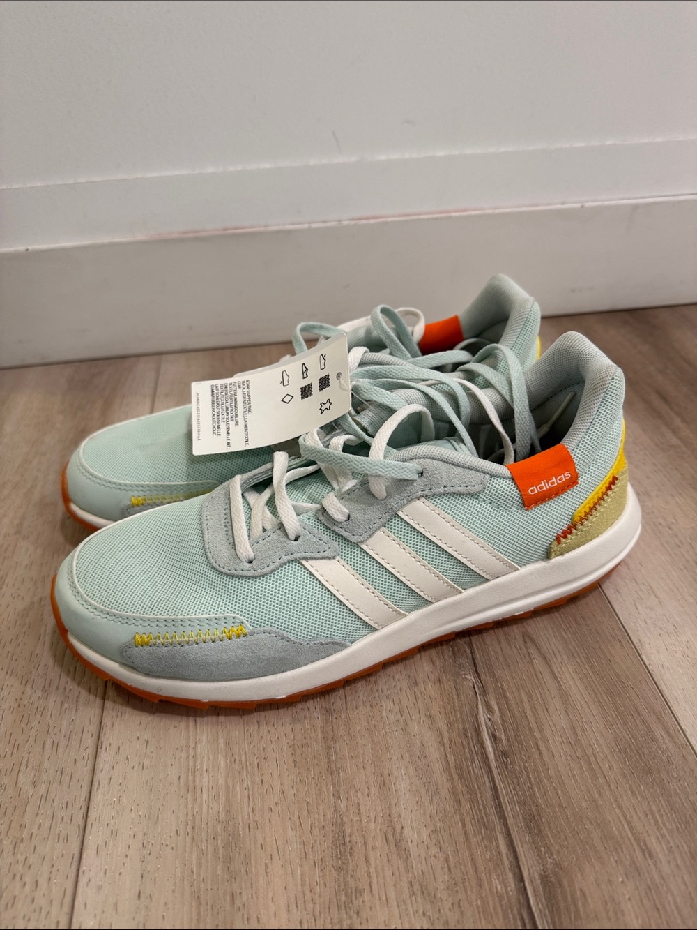 NWT adidas Women’s Retrorun Running Shoes